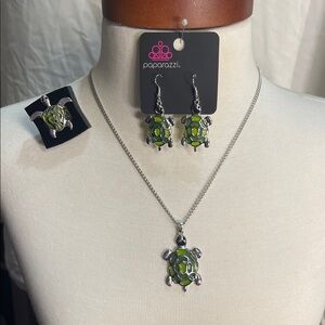 Paparazzi Green and Silver Turtle Necklace Set